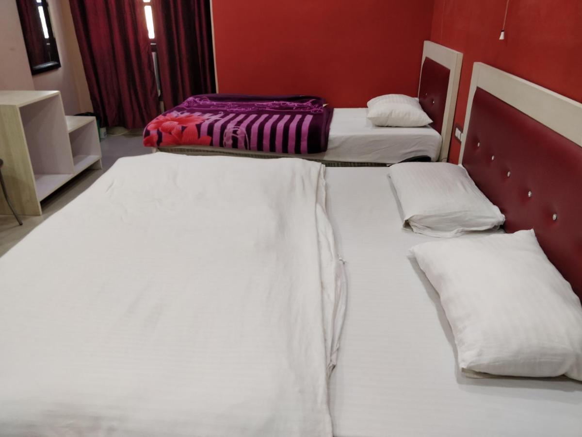 Hotel Hi Life- By Rsl Hospitality New Delhi Exterior photo
