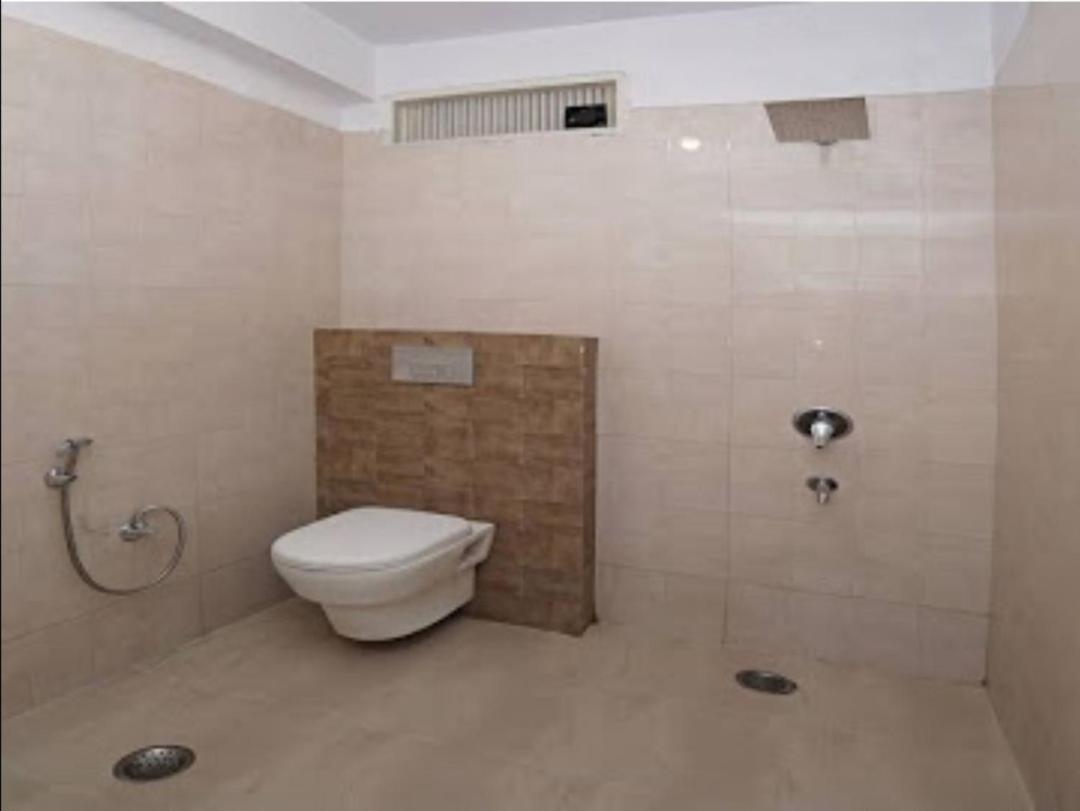 Hotel Hi Life- By Rsl Hospitality New Delhi Exterior photo