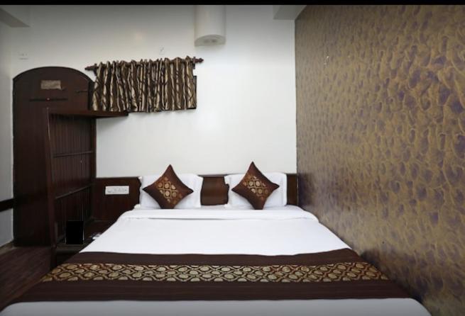Hotel Hi Life- By Rsl Hospitality New Delhi Exterior photo
